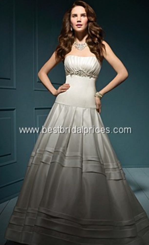 Alfred Angelo Saphire wedding gown